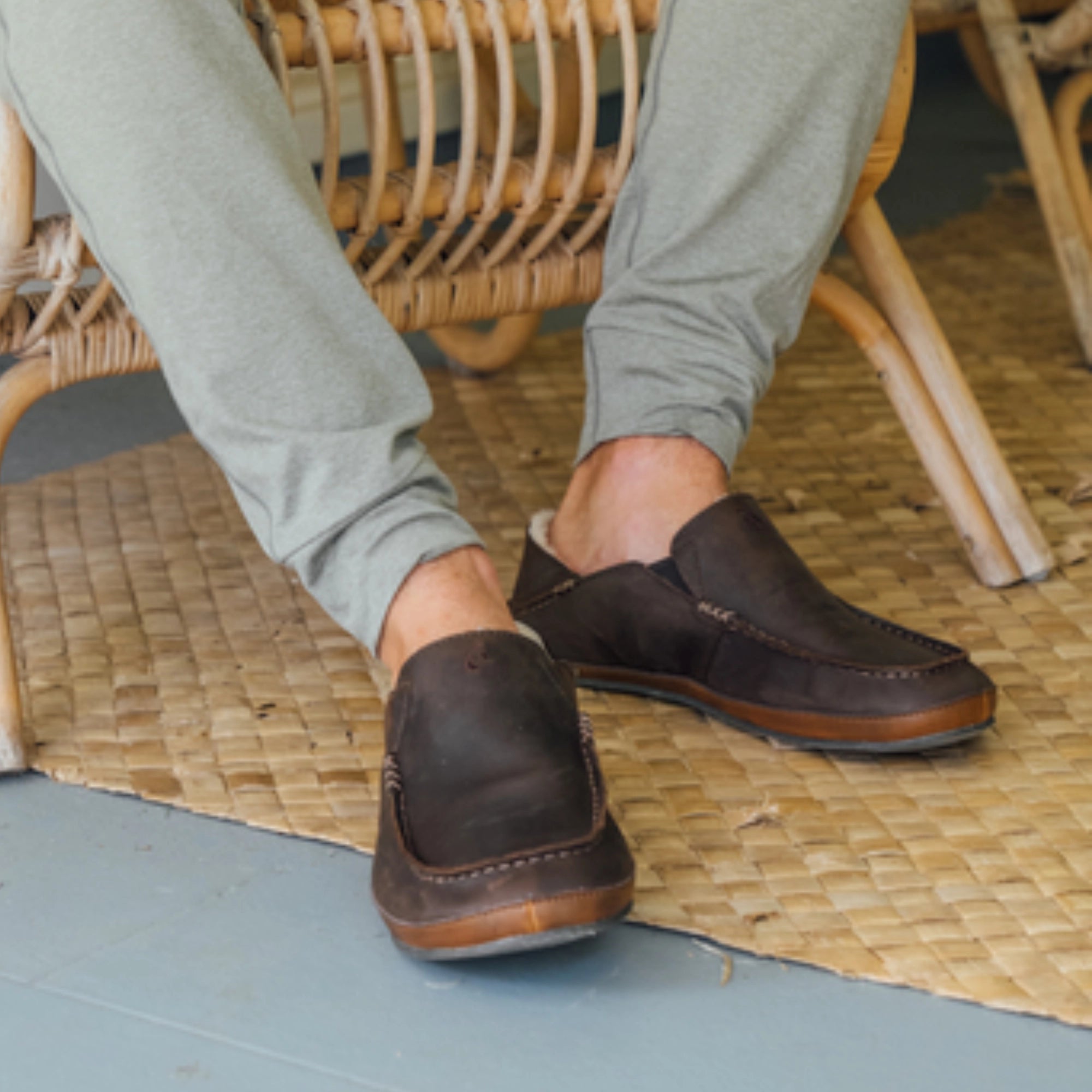 Moloā Slipper - Dark Wood - Image 4